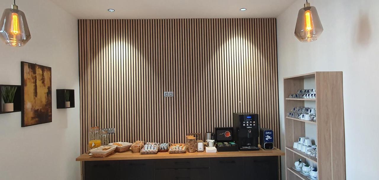 Hotel L'Alsace-Gare Sncf 纳博讷 外观 照片