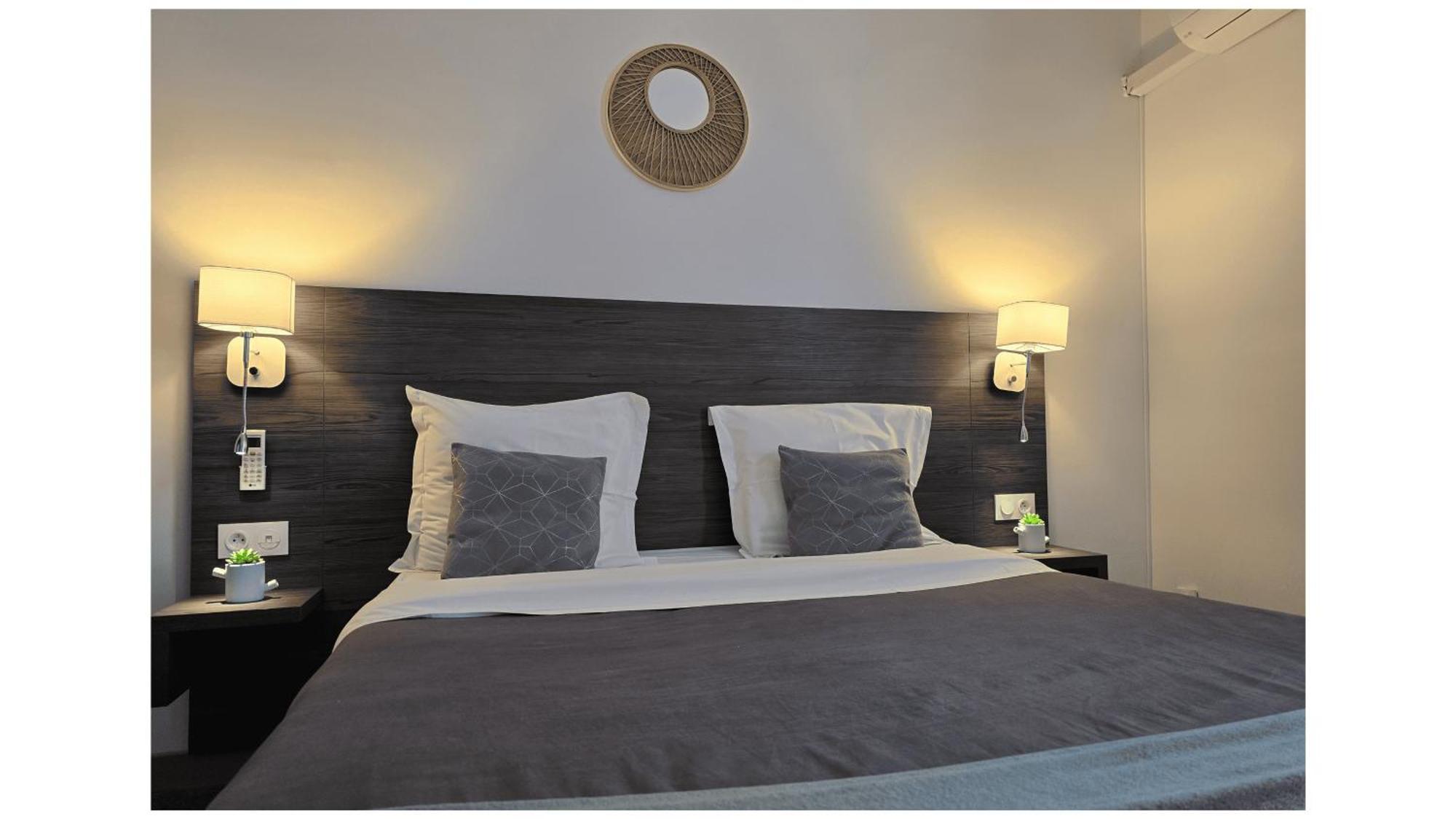 Hotel L'Alsace-Gare Sncf 纳博讷 外观 照片